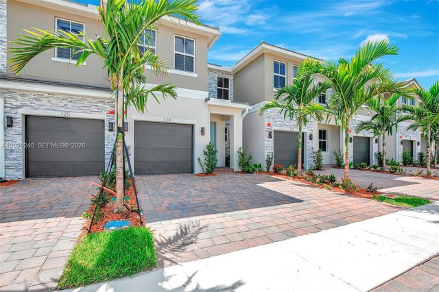 129 SW 171st Way, Pembroke Pines, FL 33027