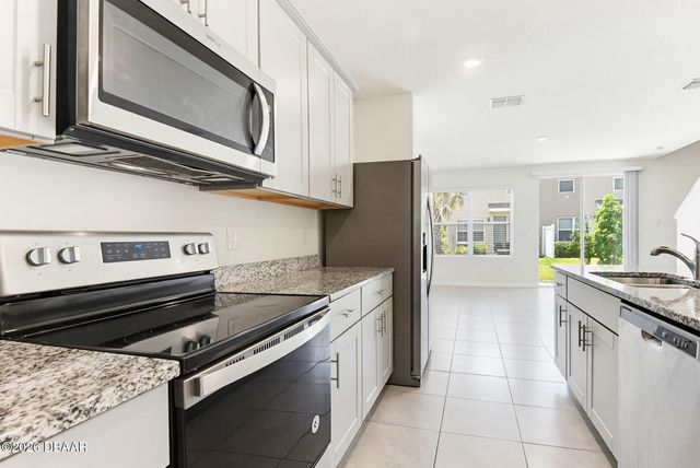 64 Bella Oaks Drive, Port Orange, FL 32129