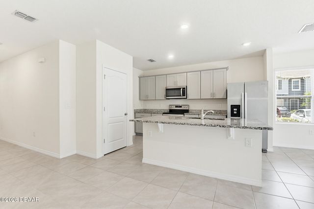 64 Bella Oaks Drive, Port Orange, FL 32129