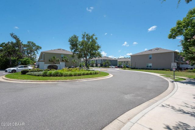 64 Bella Oaks Drive, Port Orange, FL 32129