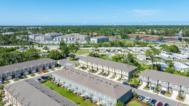 64 Bella Oaks Drive, Port Orange, FL 32129