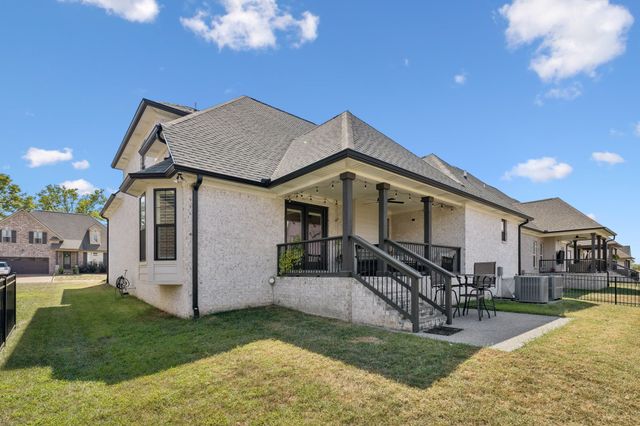 1017 Jackston Mack Way, Gallatin, TN 37066