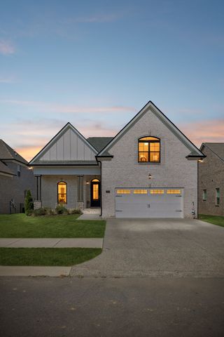 1017 Jackston Mack Way, Gallatin, TN 37066
