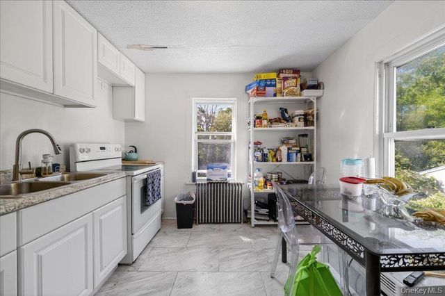 67 Main Street, Bloomingburg, NY 12721