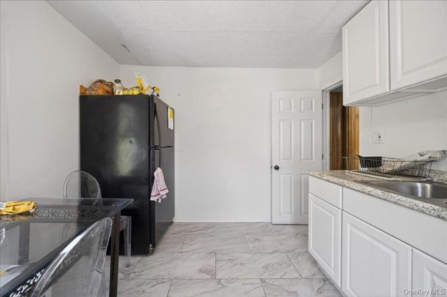 67 Main Street, Bloomingburg, NY 12721