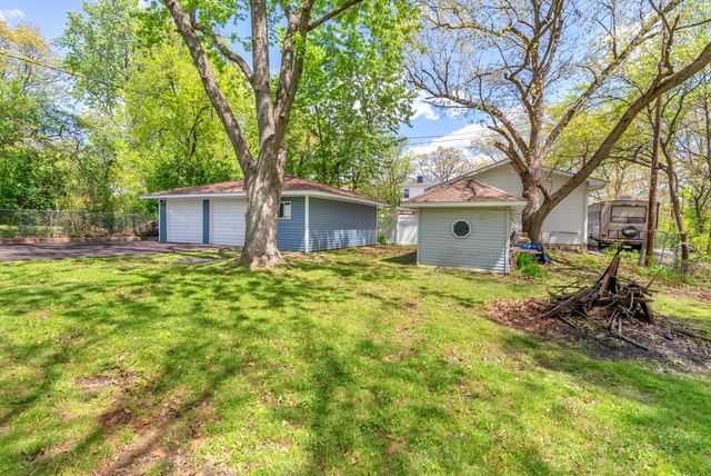922 Hayes Street, Crown Point, IN 46307