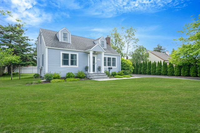 234 6th Avenue, West Babylon, NY 11704