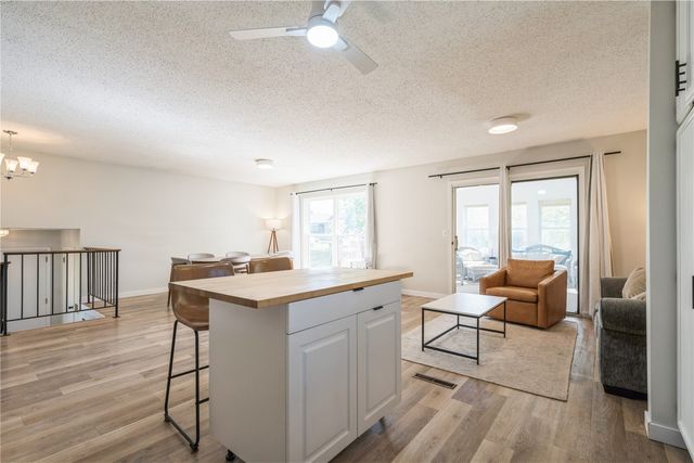 109 Sand Ln NW, Cedar Rapids, IA 52405
