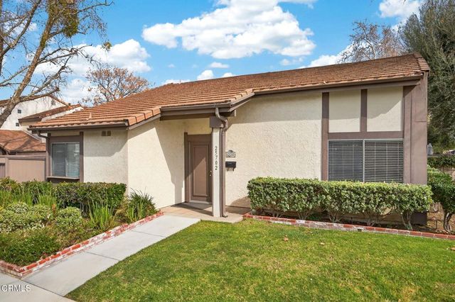 25702 Vista Fairways Drive, Valencia, CA 91355