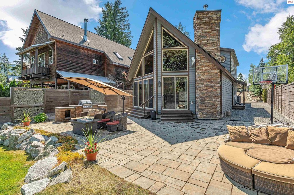 23 Lakewood Avenue, Sagle, ID 83860 photo 2