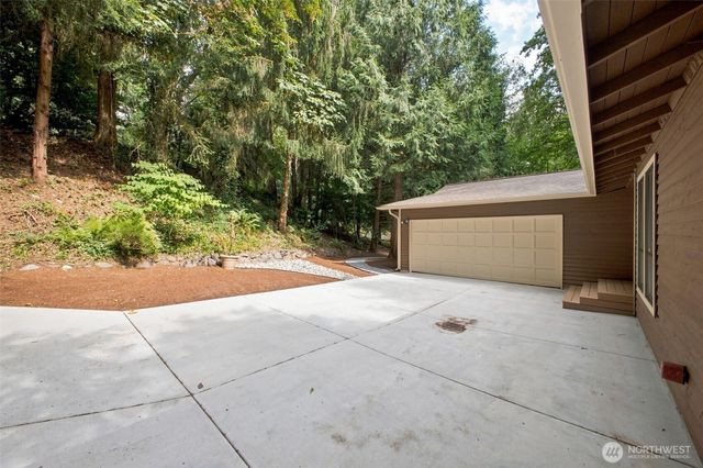 25529 SE 159th Street, Issaquah, WA 98027