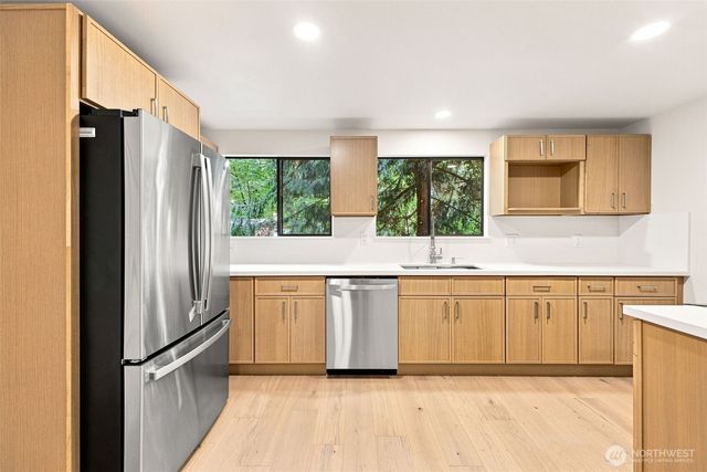 25529 SE 159th Street, Issaquah, WA 98027