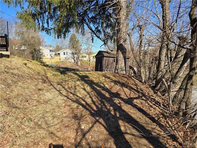 1638 saxonburg blvd, Tarentum, PA 15084