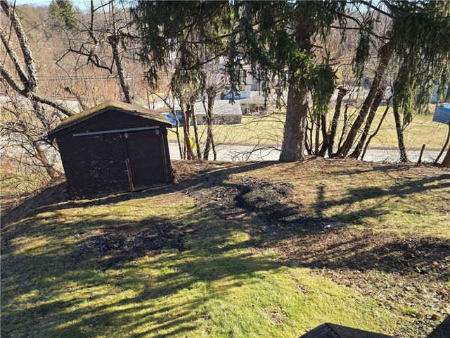 1638 saxonburg blvd, Tarentum, PA 15084