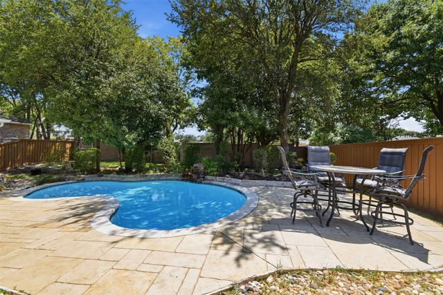 7506 Briarglen Court, Garland, TX 75044