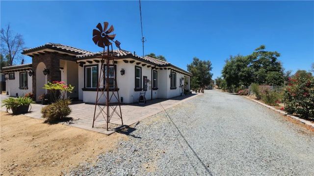 20243 Lee Road, Perris, CA 92570
