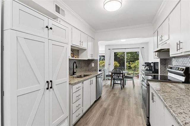 4876 Twin Lakes Trail, Atlanta, GA 30360