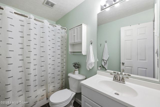 142 Pagoda Ct, Shepherdsville, KY 40165