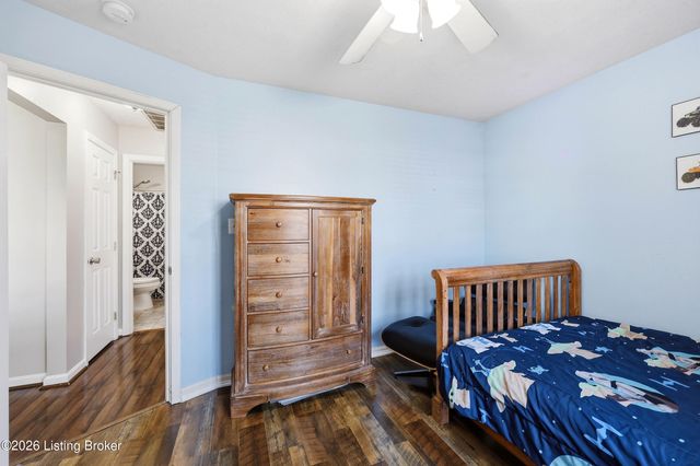 142 Pagoda Ct, Shepherdsville, KY 40165
