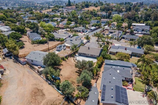 267 Hannalei Dr, Vista, CA 92083