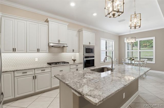 2030 N Bush Hill Loop, Hernando, FL 34442