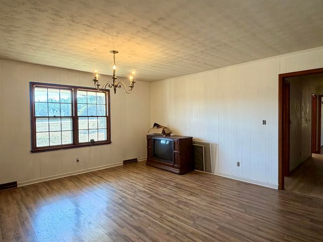 3379 64 HWY, Selmer, TN 38375