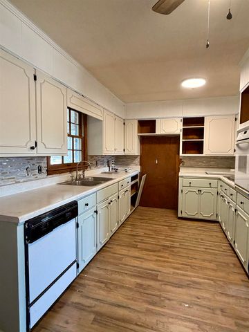 3379 64 HWY, Selmer, TN 38375