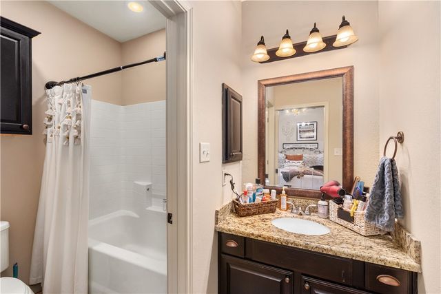 414 Momma Bear Drive, College Station, TX 77845