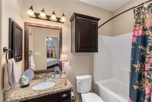 414 Momma Bear Drive, College Station, TX 77845