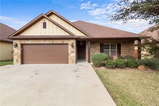 414 Momma Bear Drive, College Station, TX 77845