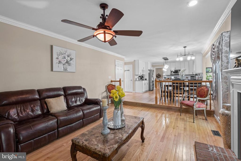 Image 12 of property listing at 10606 FORESTGATE PL, Glenn Dale, MD 20769