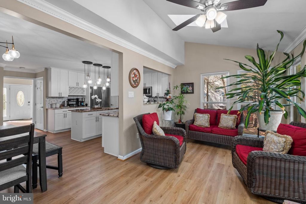 Image 13 of property listing at 10606 FORESTGATE PL, Glenn Dale, MD 20769