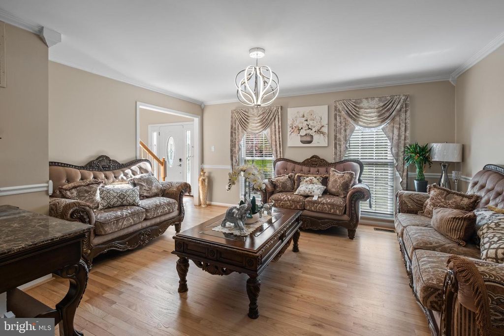 Image 16 of property listing at 10606 FORESTGATE PL, Glenn Dale, MD 20769