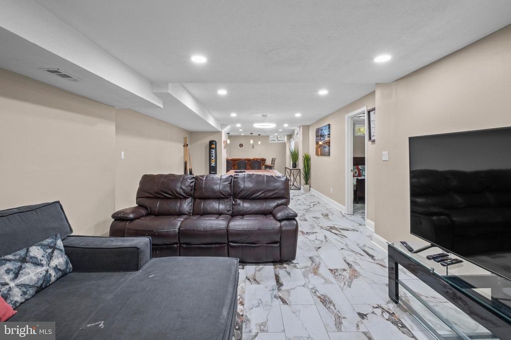 Image 29 of property listing at 10606 FORESTGATE PL, Glenn Dale, MD 20769