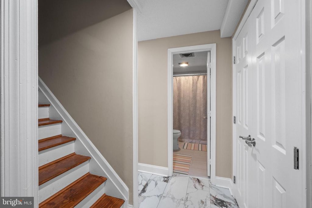 Image 33 of property listing at 10606 FORESTGATE PL, Glenn Dale, MD 20769