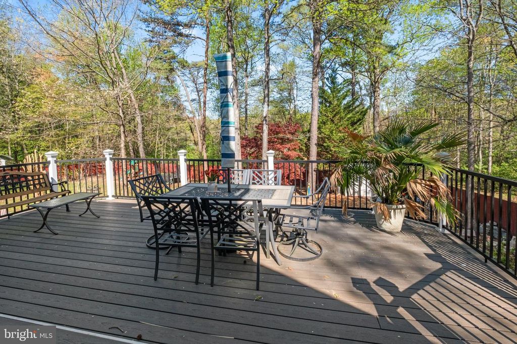 Image 35 of property listing at 10606 FORESTGATE PL, Glenn Dale, MD 20769