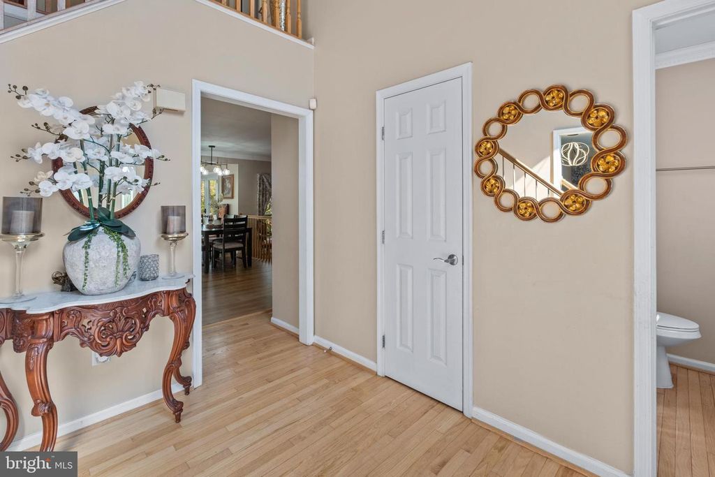 Image 5 of property listing at 10606 FORESTGATE PL, Glenn Dale, MD 20769