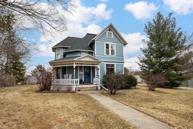 465 S Court Street, Platteville, WI 53818