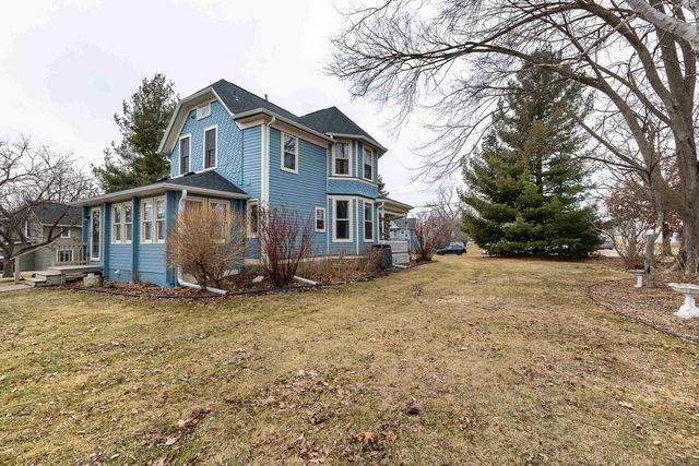 465 S Court Street, Platteville, WI 53818