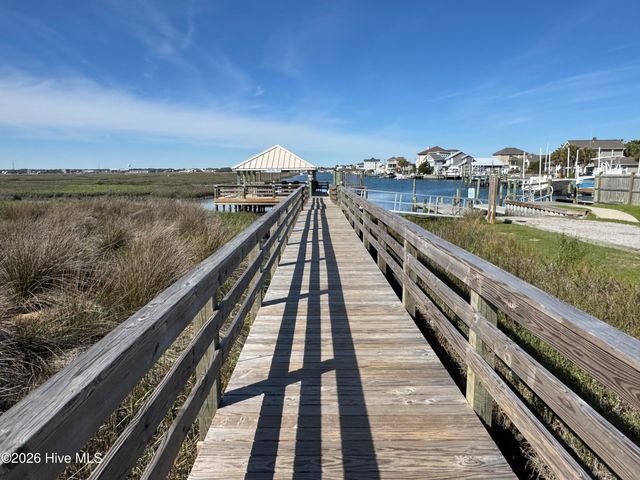 602 W Fort Macon Road 128, Atlantic Beach, NC 28512