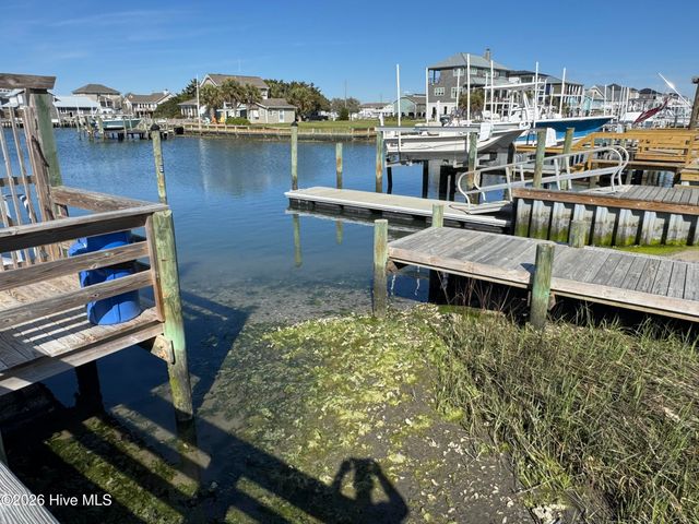 602 W Fort Macon Road 128, Atlantic Beach, NC 28512