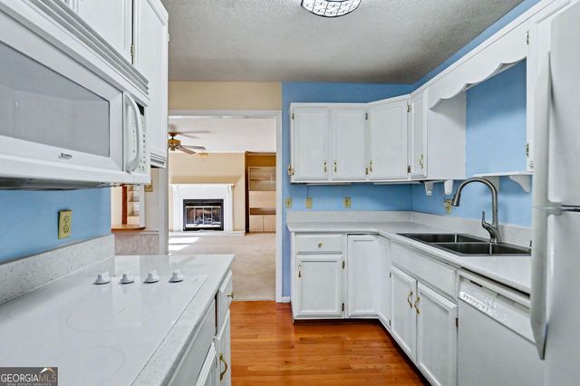 230 Stornoway Drive UNIT 4, Clayton, GA 30525