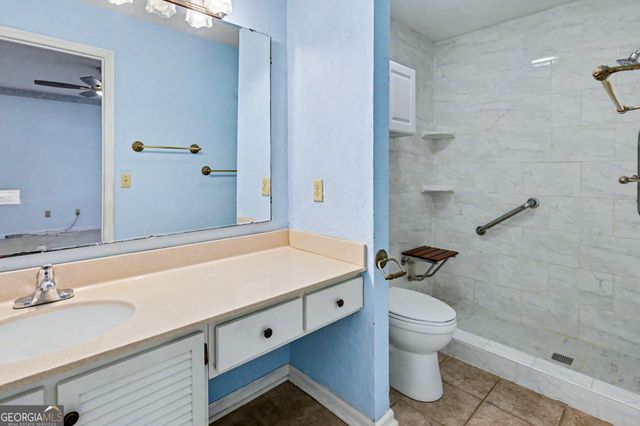230 Stornoway Drive UNIT 4, Clayton, GA 30525