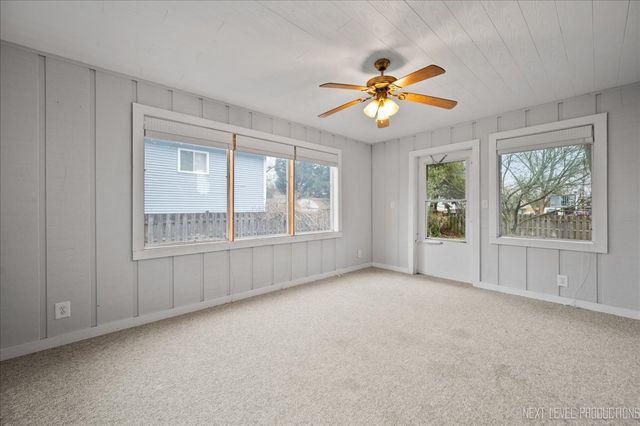 1009 Sutton Drive, Crystal Lake, IL 60014