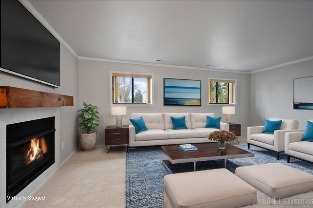 1009 Sutton Drive, Crystal Lake, IL 60014