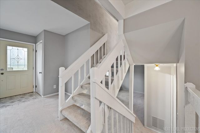 1009 Sutton Drive, Crystal Lake, IL 60014