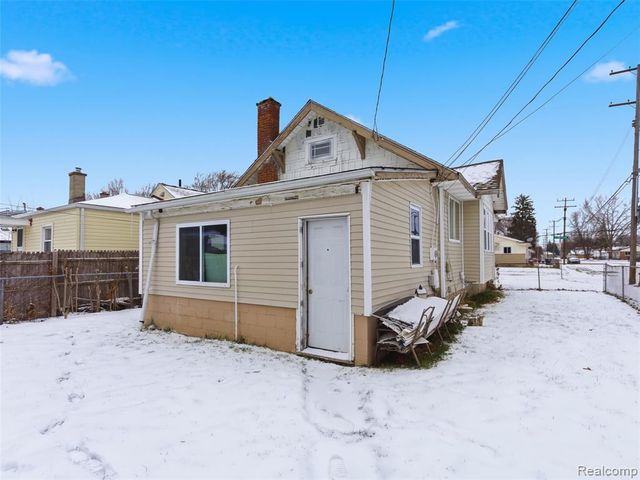 17392 Tennyson Street, Roseville, MI 48066