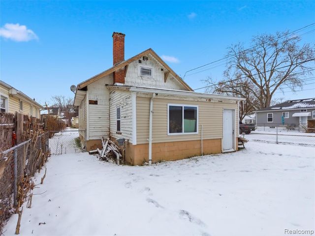 17392 Tennyson Street, Roseville, MI 48066