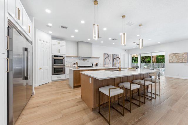 8717 Estate Drive, West Palm Beach, FL 33411