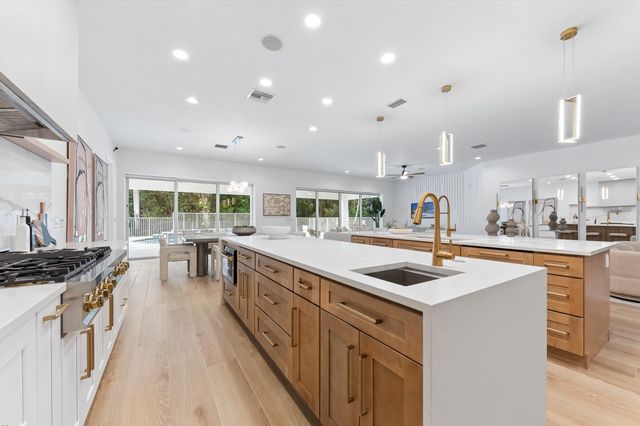 8717 Estate Drive, West Palm Beach, FL 33411